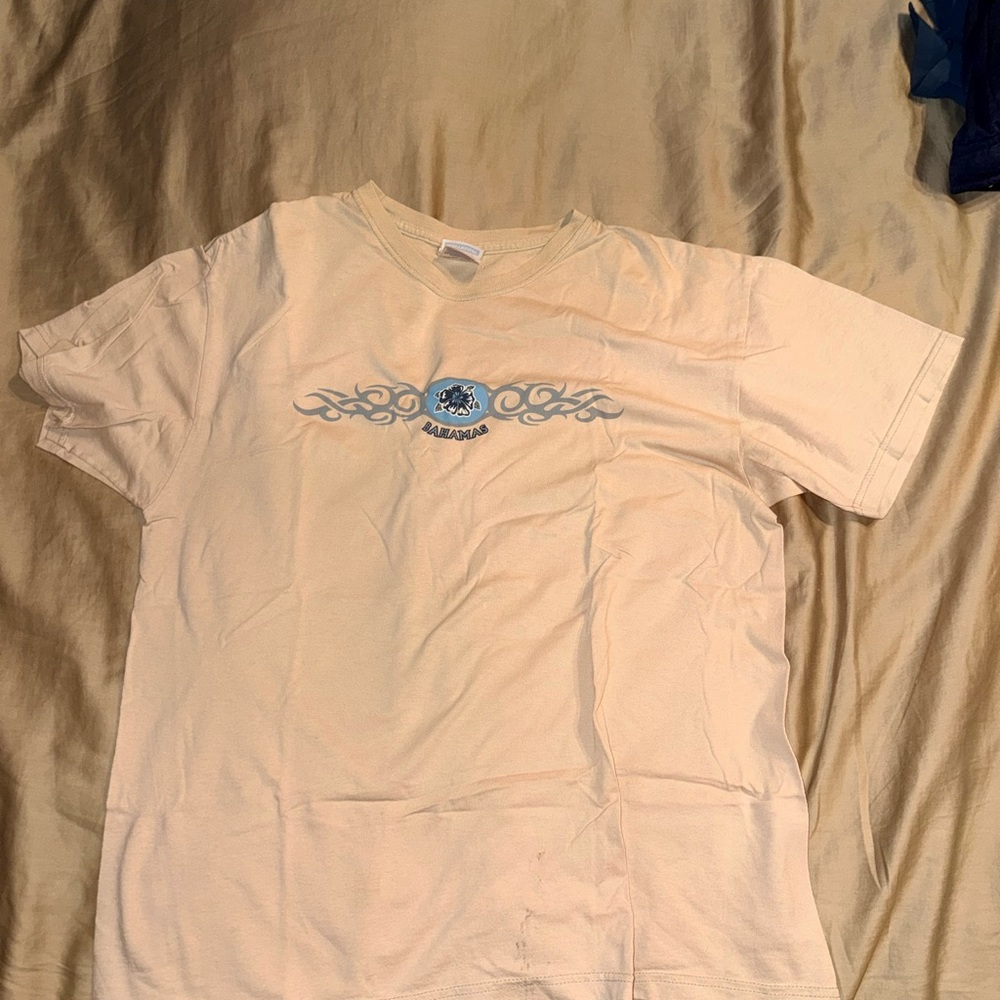Source Unknown Cream T-Shirt with Light Blue Graphic